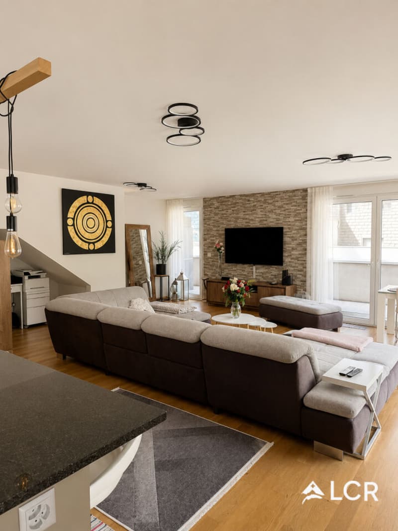 Magnifique Attique en Duplex de 4.5P / 3 CHB / 3 SDB / 1 grande terrasse / vue magnifique (2)