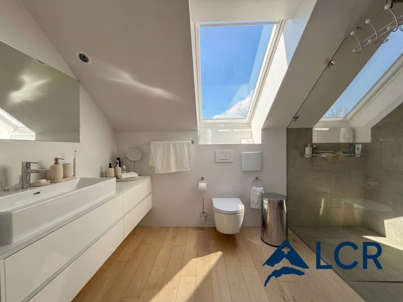 Splendide 4,5 pièces duplex en attique - Vue lac - 5 minutes de Morges (11)