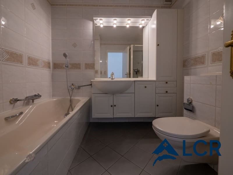 Bel appartement de 4.5P / 3 CHB / 1 SDB / 2 Balcons (9)