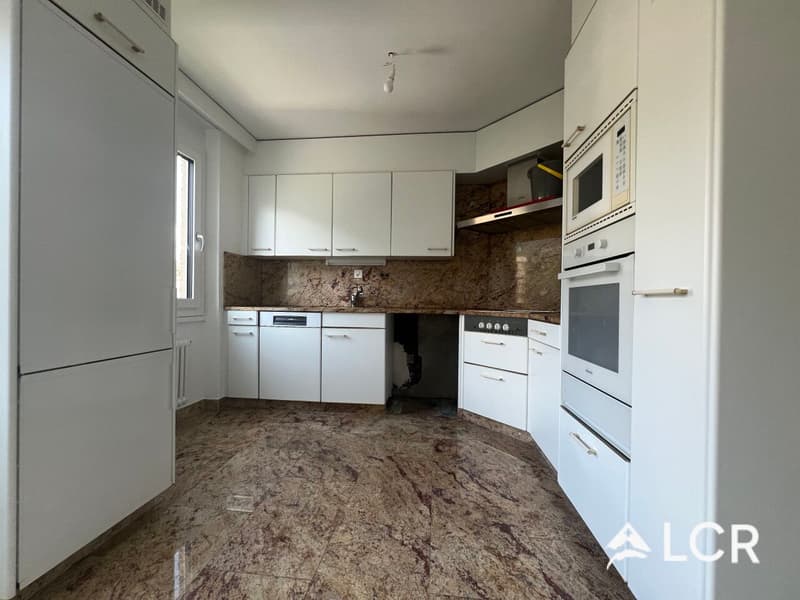 Bel appartement de 4.5P / 3 CHB / 1 SDB / 2 Balcons (4)