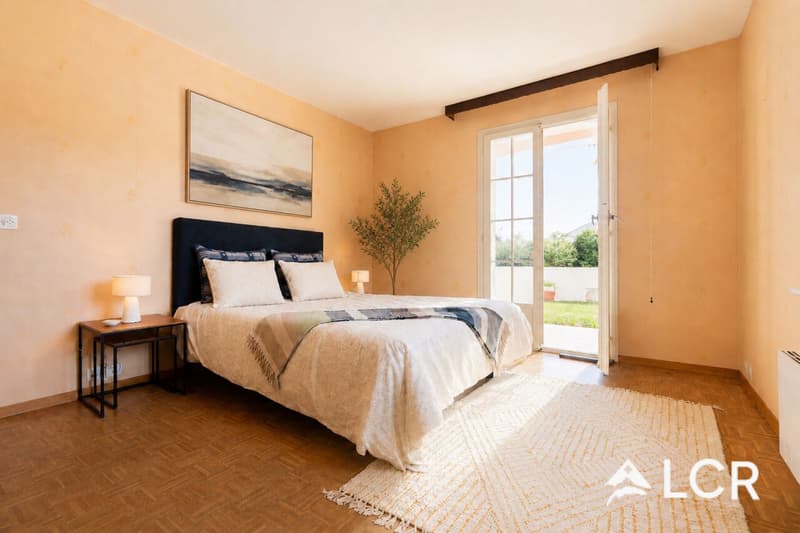 Magnifique maison familiale 8,5p / Jardin avec piscine et appartement indépendant (8)
