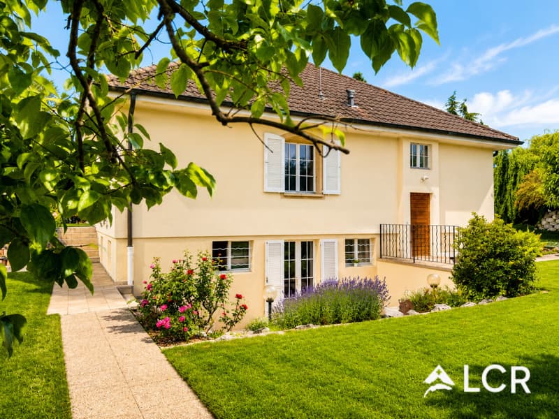 Magnifique maison familiale 8,5p / Jardin avec piscine et appartement indépendant (12)