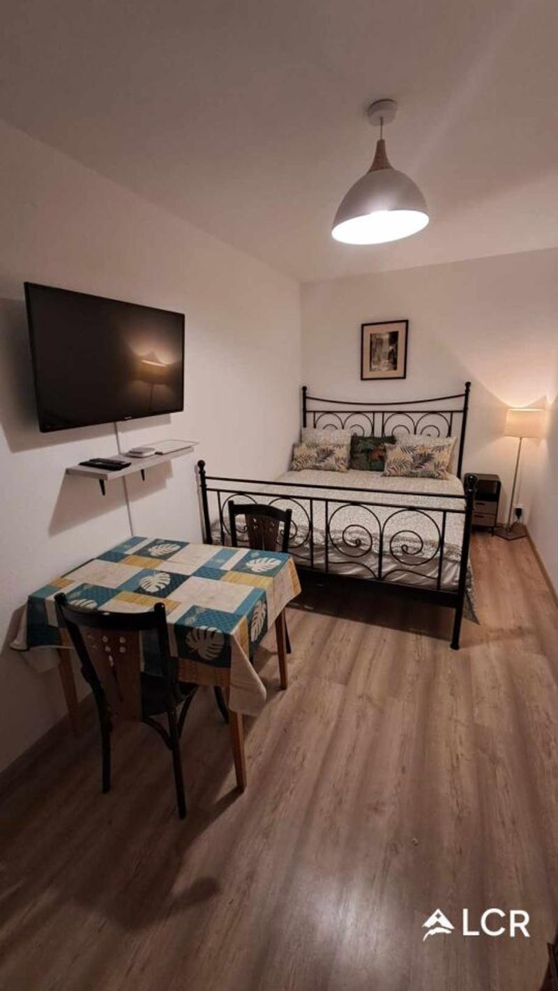 Bel appartement de 5.5pièces meublé 4 CHB / 2 SDB / 1 terrasse / 3 places de parc (8)