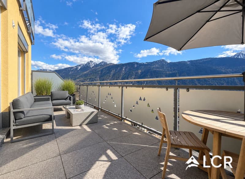 Très belle maison mitoyenne de 5.5 pièces avec vue imprenable (1)