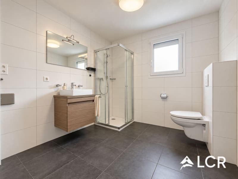 Très belle maison mitoyenne de 5.5 pièces avec vue imprenable (8)