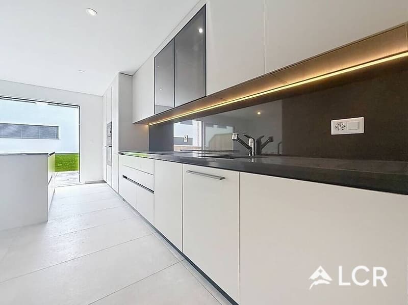 Magnifique appartement de 5.5P / 4 CHB / 2 SDB / 1 balcon / 1 Jardin /2 places de parc (2)