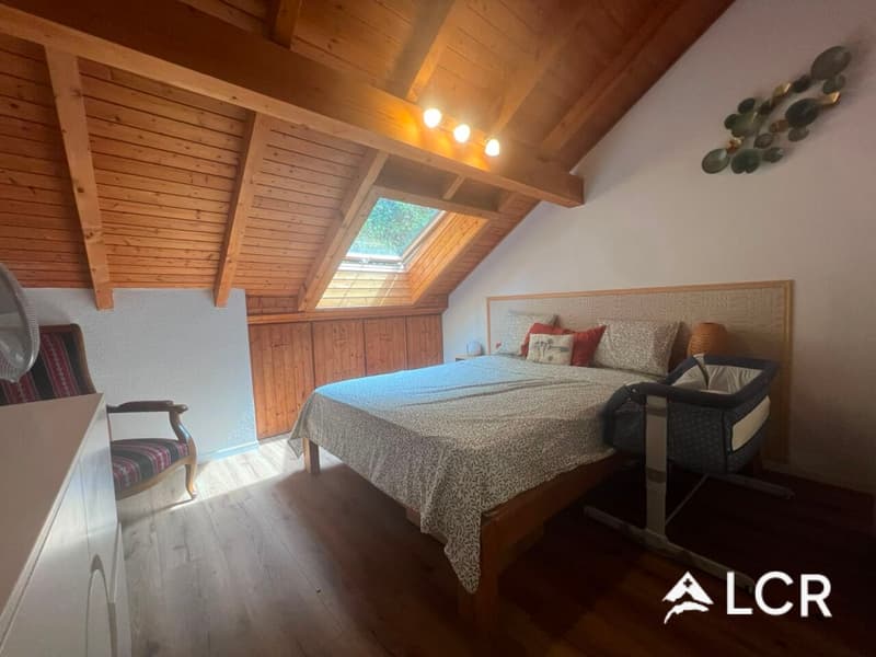 Belle maison de 5.5pièces meublé 4 CHB / 2 SDB / 1 terrasse / 3 places de parc / 1 grand jardin privatif (aucun vis à vis) (5)