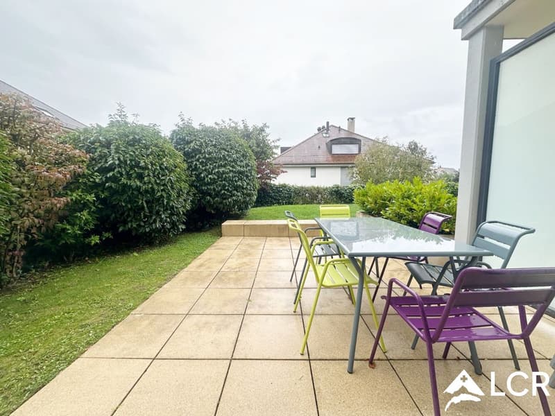 Magnifique 3,5 pièces meublé avec terrasse et petit jardin (7)
