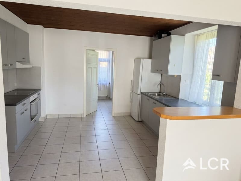 Appartement lumineux de 4 pièces avec jardin commun et parking - CHF 1'350.- tout compris (4)