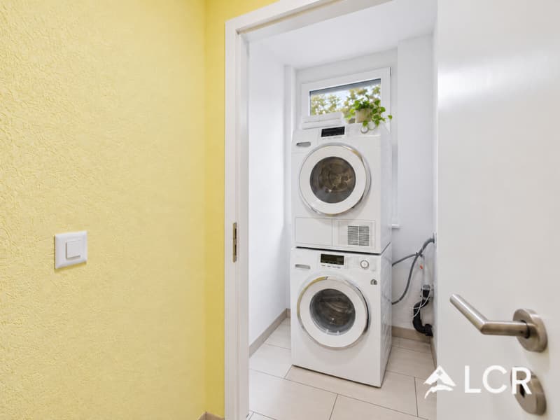Splendide 4,5 pièces / 3 chambres / 2 salles de bains / Balcon 13m2 (8)