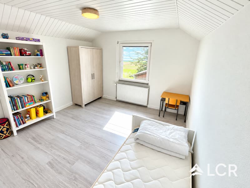 Bel appartement de 6.5p à Chézard-st-Martin (6)