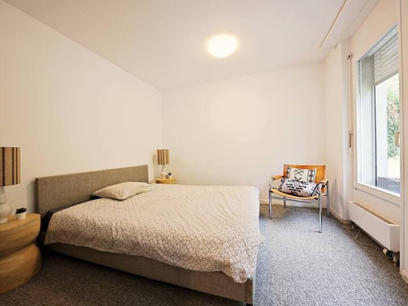Surface commerciale aménagée en logement - 3,5 pièces - Place de parking (4)
