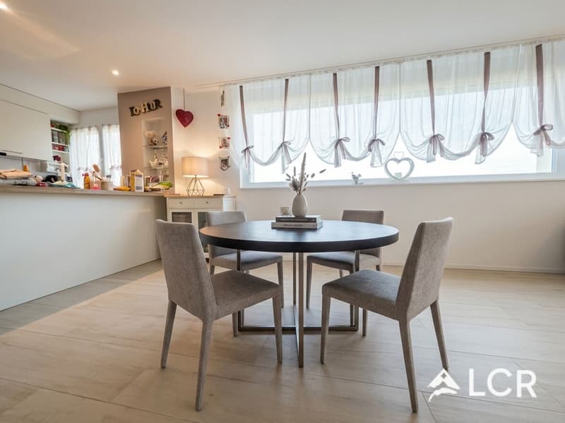 Magnifique appartement de 3.5P / 2 CHB / 2 SDB / 1 Balcon / 2 places de parc (2)