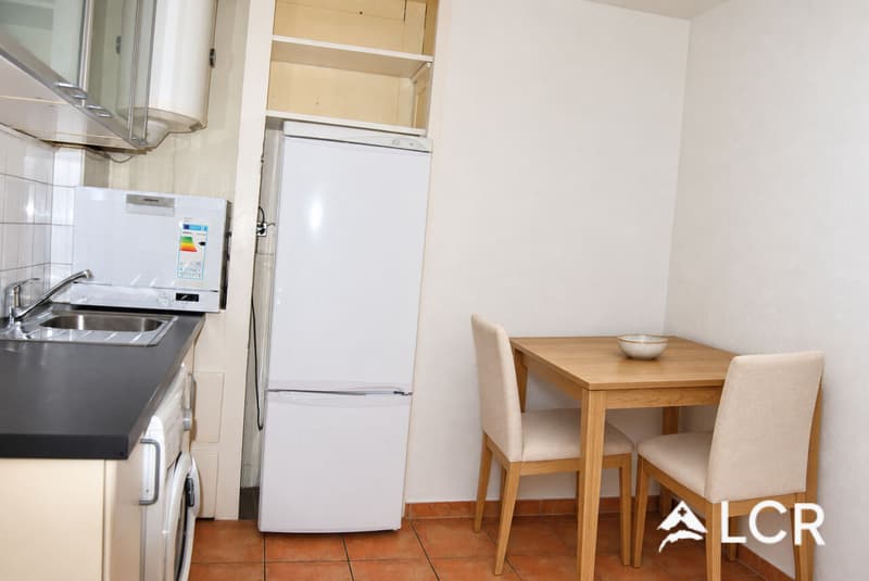 Bel appartement de 2.5P / 1 CHB / 1 SDB (5)