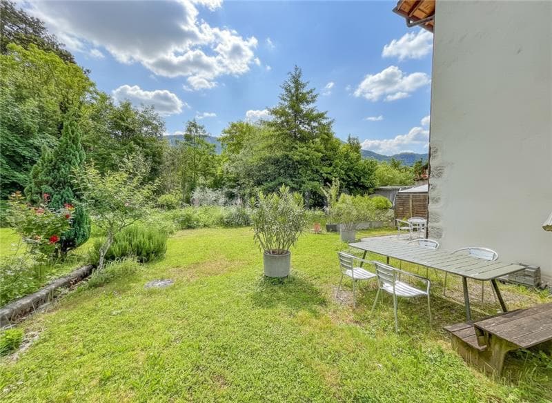 Belle maison mitoyenne villageoise au coeur de Troinex (5)