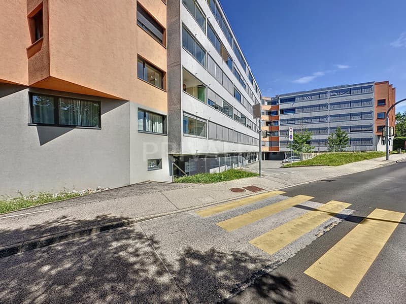 Spacieux appartement au coeur d'un immeuble moderne et sécurisé avec loggia, à proximité des Organisations Internationales (8)
