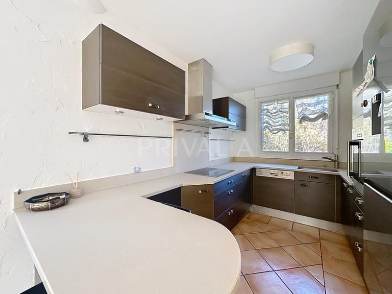 Charmante villa contiguë en pignon dans un quartier résidentiel (4)