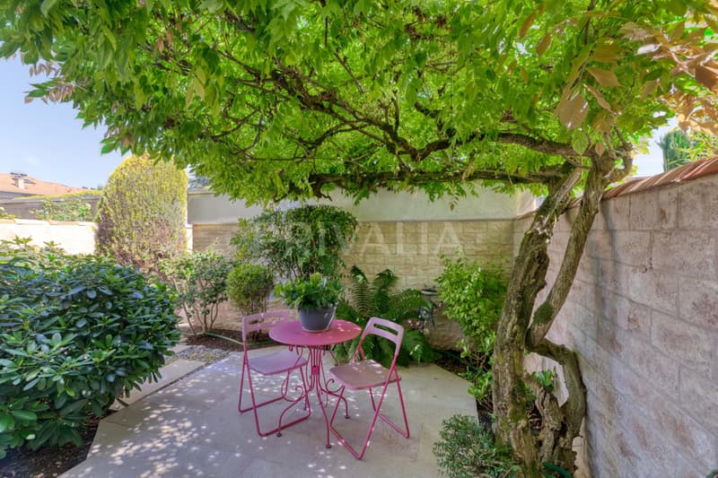 En exclusivité : Charmante maison mitoyenne avec piscine (8)
