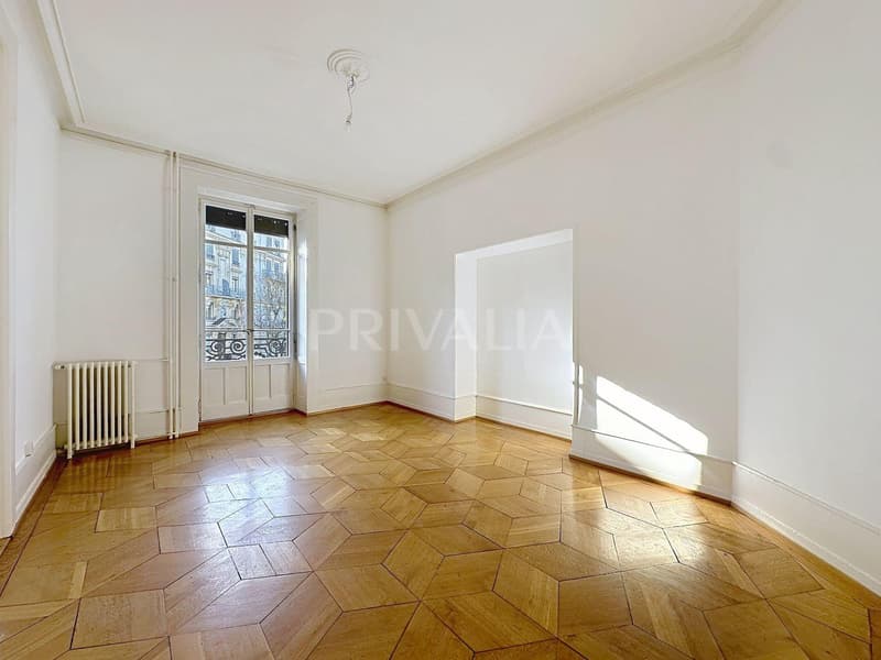 Appartement de prestige dans un bel immeuble au centre-ville (2)
