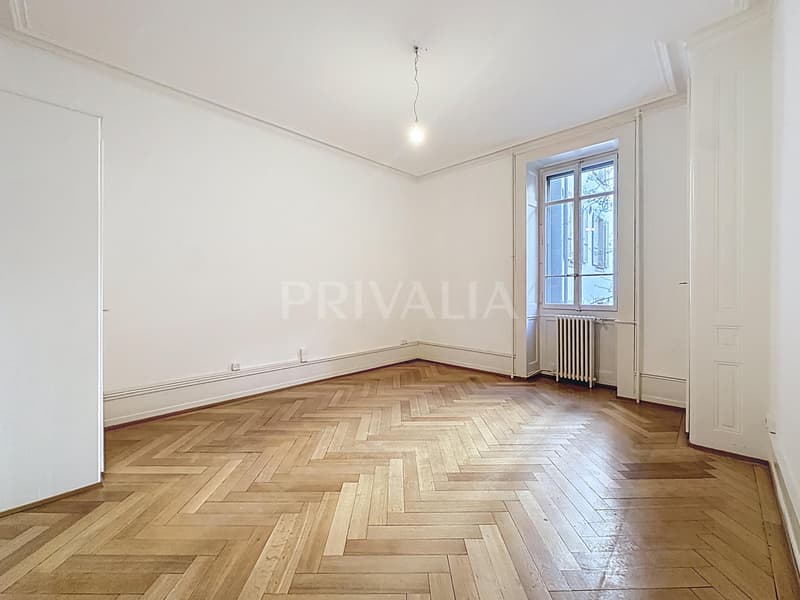 Appartement de prestige dans un bel immeuble au centre-ville (4)