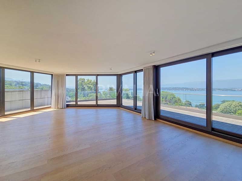 Exceptionnel attique en duplex offrant une vue panoramique sur le lac et les montagnes (2)
