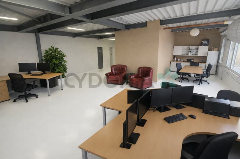 Local commercial avec bureaux et dépôt à louer totalisant 270m2 (2)