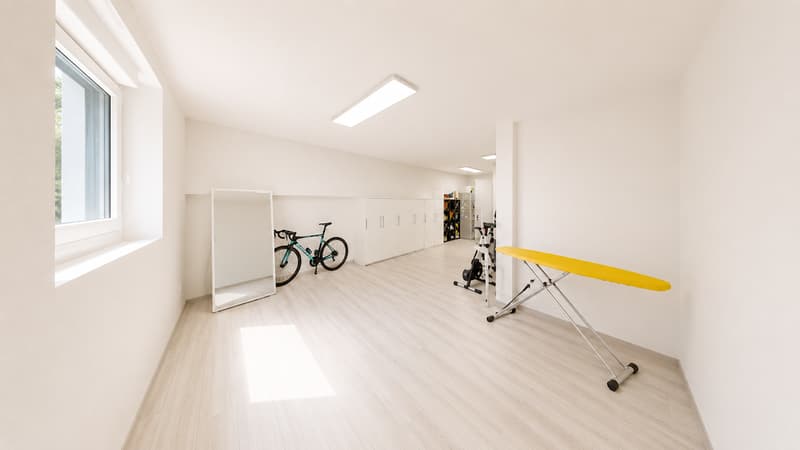 Exclusivité Belle maison mitoyenne de 135 m²,sur trois étages, en zone résidentielle d'Aire. (9)