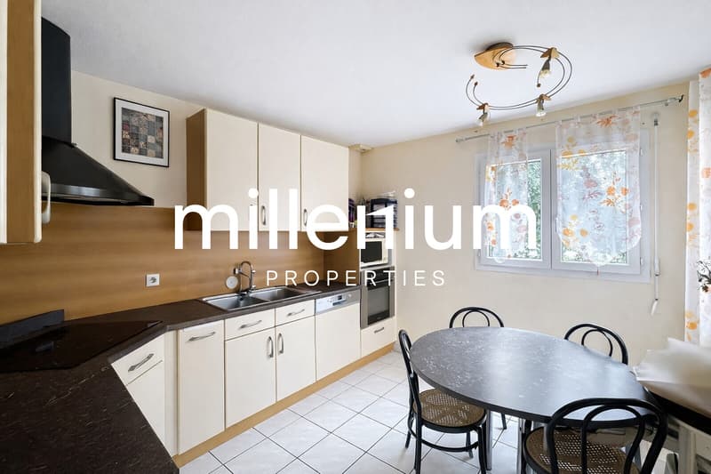 En Exclusivité : Maison Familiale avec grand jardin à Neydens (3)