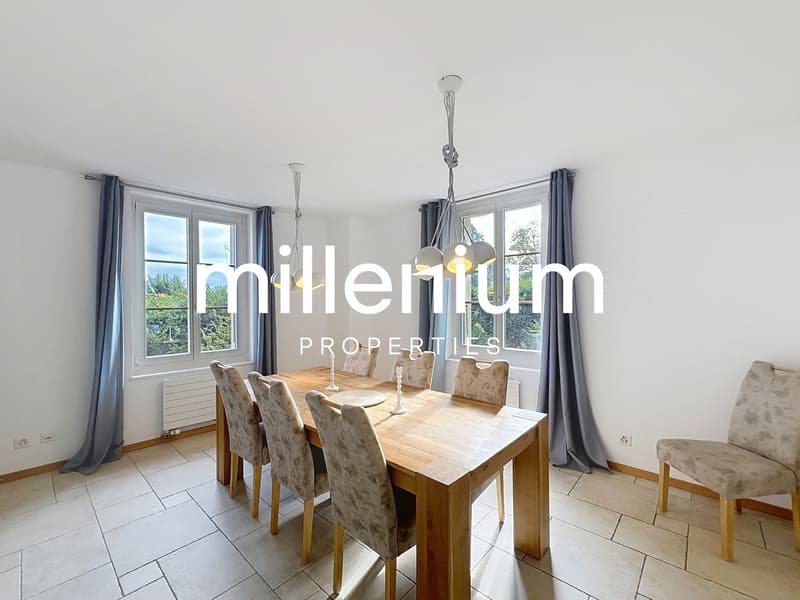 Magnifique villa avec jardin à deux pas du lac (4)