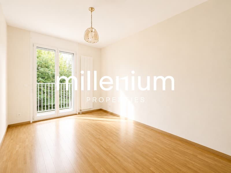 Appartement familial avec balcons au coeur de Bernex (9)