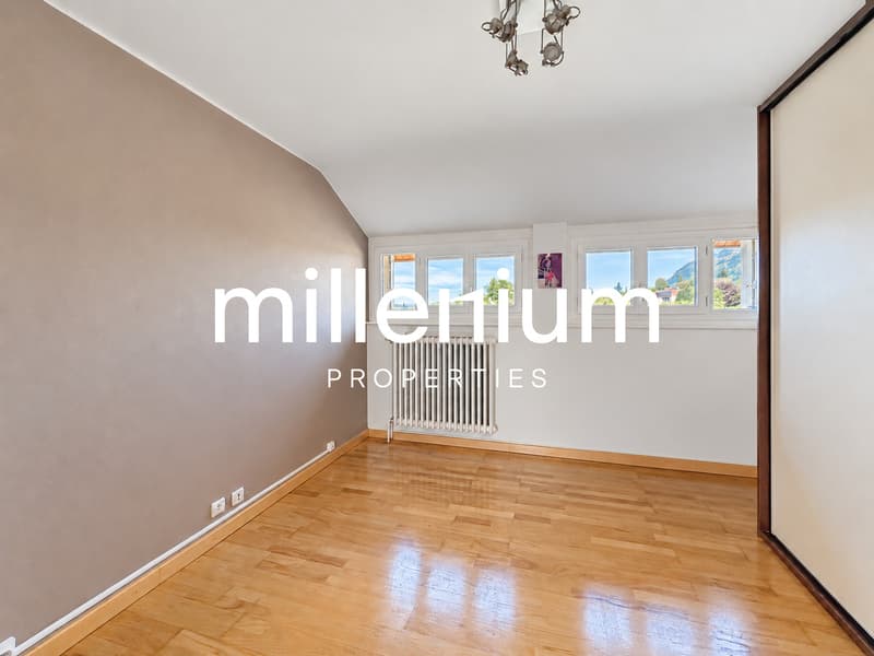 Appartement de 3 pièces au dernier étage avec terrain privatif (6)