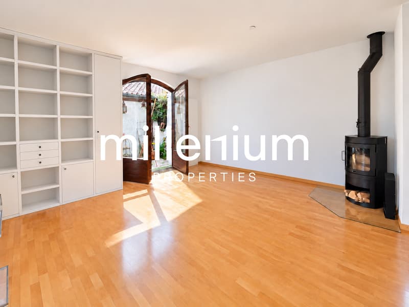 Maison contemporaine semi meublée avec jardin et studio indépendant (2)