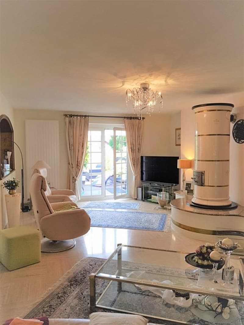 Réf: 11184*** Secteur Leymen / Oltingue: Ensemble d'env. 445 m² divisée en 4 appartements (2 gîtes) (2)