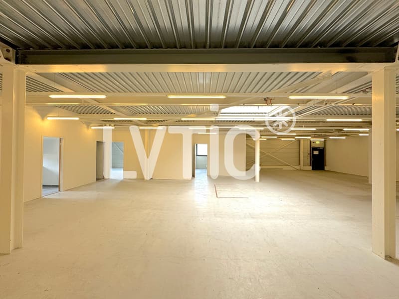 Showroom, bureaux, locaux de 290 m2 à louer à Conthey (3)