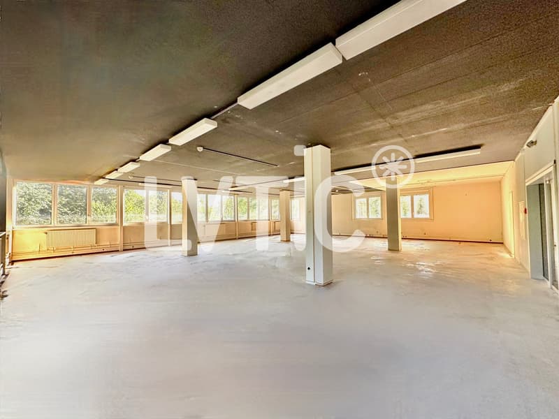 Bureaux, locaux de 886 m2 divisibles à louer à Ropraz (4)