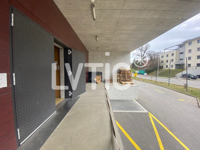 Bureaux, dépôt de 1'450 m2 à vendre à Givisiez - Fribourg (10)