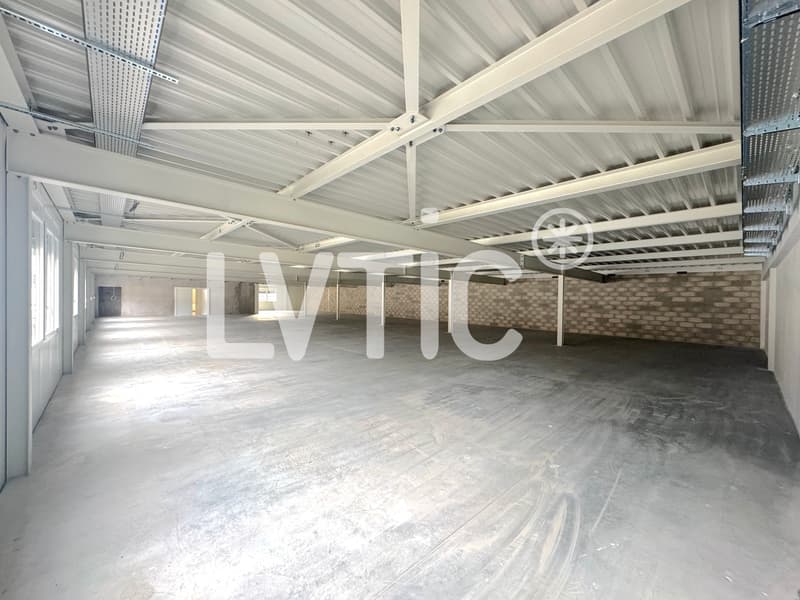 Locaux, bureaux de 565 m2 à louer à Villeneuve (4)
