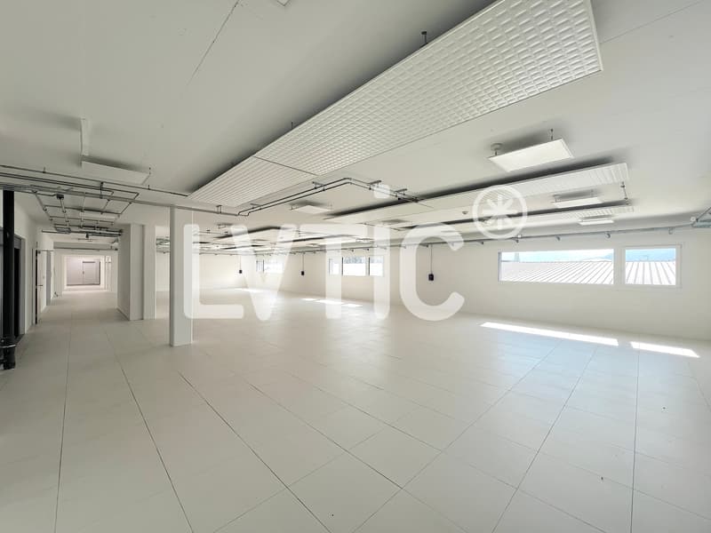 Bâtiment industriel, ateliers, bureaux de 3000 m2 à vendre à Collombey (6)