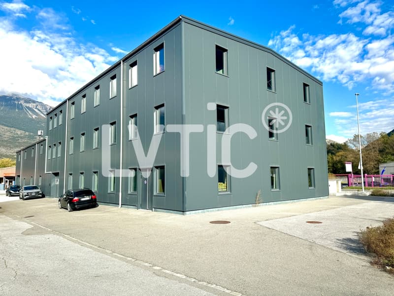 Bâtiment industriel de 1800 m2 sur parcelle de 1680 m2 à vendre Sierre (2)