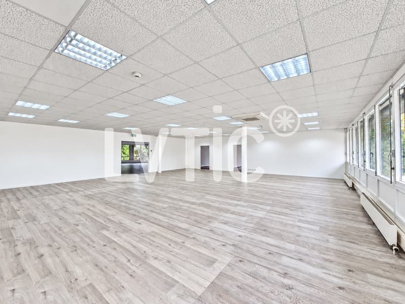 EXCLUSIVITÉ - Locaux de 640 m2 divisibles à louer à Crissier (11)