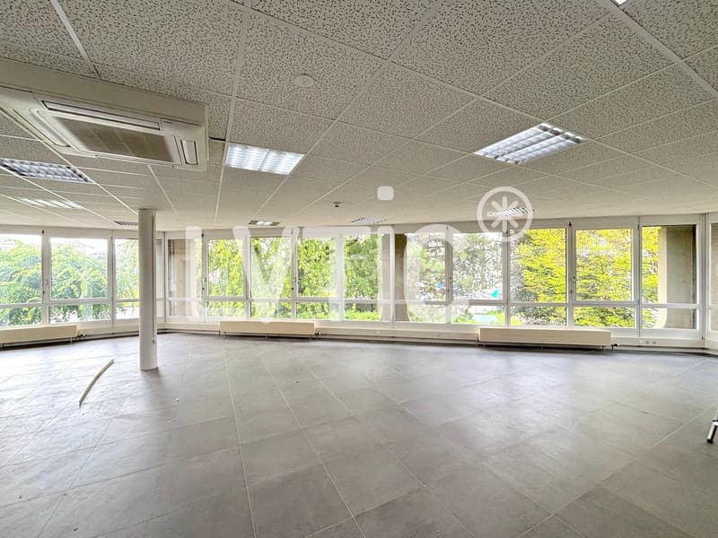 Showroom, locaux, bureaux de 640 m2 à louer à Crissier (3)
