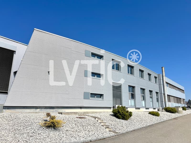 Halle, bureaux de 3600 m2 sur parcelle de 5000 m2 à vendre à Bevaix (3)