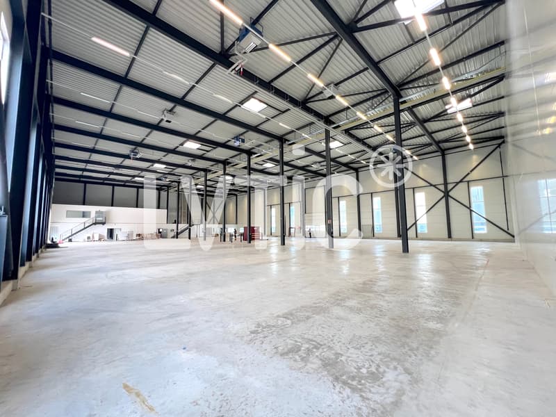Halle industrielle, bureaux de 2030 m2 à louer proche Sion - Vétroz (6)