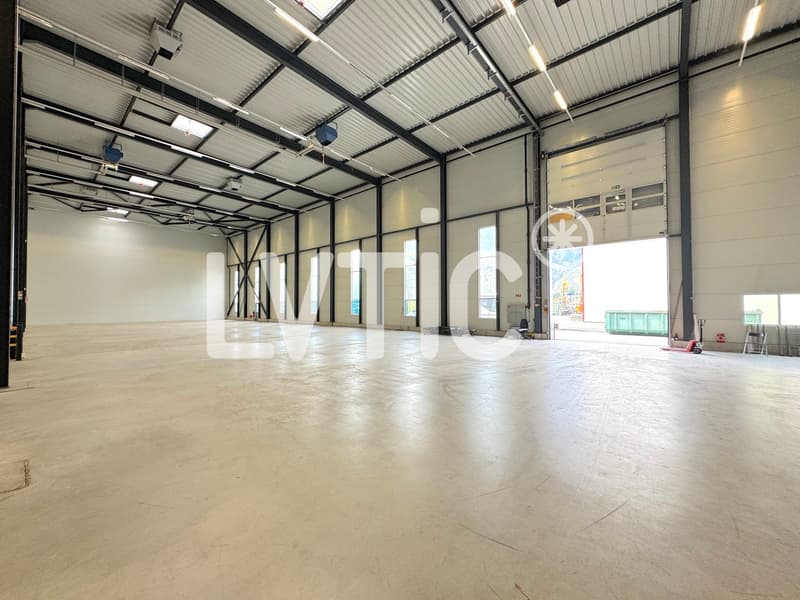 Halle industrielle, bureaux de 1080 m2 à louer proche Sion - Vétroz (6)