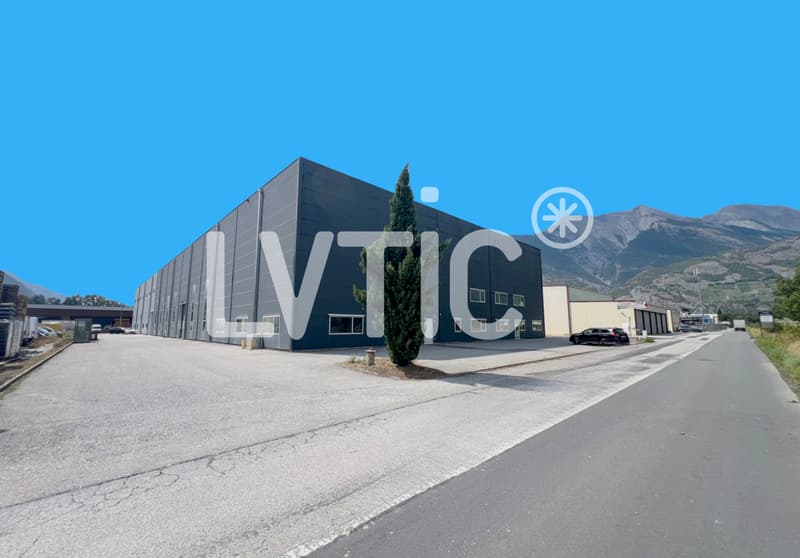 Halle industrielle, bureaux de 1080 m2 à louer proche Sion - Vétroz (4)