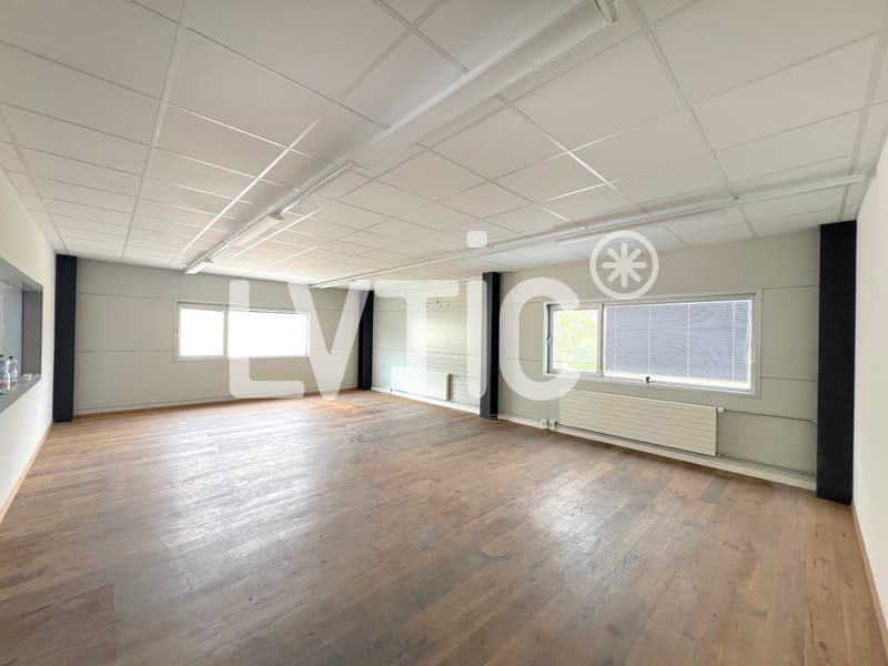 Halle industrielle, bureaux de 1080 m2 à louer proche Sion - Vétroz (8)