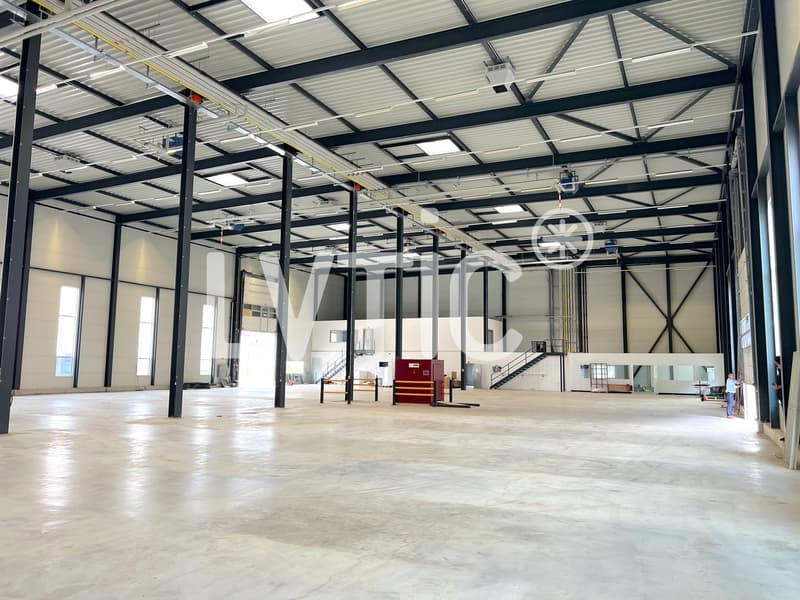 Halle industrielle, bureaux de 1080 m2 à louer proche Sion - Vétroz (2)