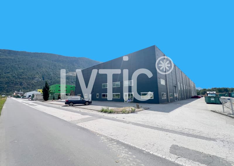 Halle industrielle, bureaux de 1080 m2 à louer proche Sion - Vétroz (3)