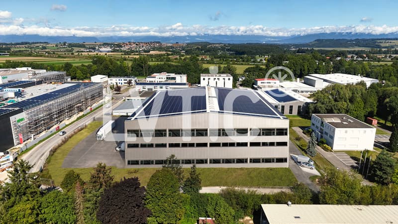 Halle industrielle de 1'650 m2 à louer à Domdidier (4)