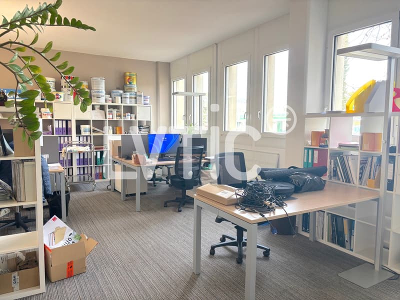 Bureaux de 240 m2 à louer à Bussigny - Sortie Autoroute A1 (4)